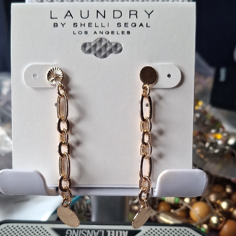 Laundry by Shelli Segal Gold Chain Earrings